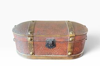 96 LeatherLookOvalWoodStorageBoxwHingedLidBrassAccents