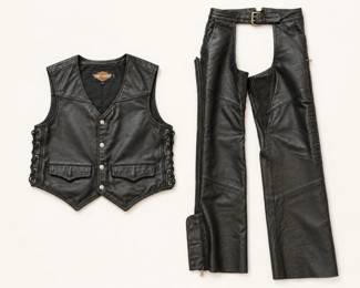139 HarleyDavidsonMensGenuineLeatherVestChapsSizeM