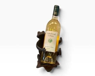 202 CastIronFrogWineHolderwUnopened2006CakebreadSauvignonBlanc