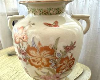 Sadak Vase