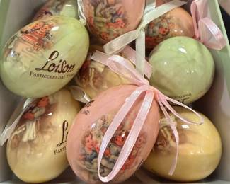  L oison Easter Eggs