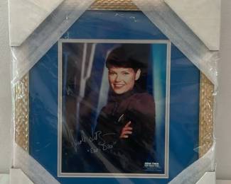 Signed Nicole de Boer Star Trek Deep Space Nine Framed Photo And Star Trek Voyager Jeri Ryan Plaque