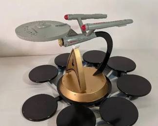 Hawthorne Village USS Enterprise NCC1701 Model And Display For Dioramas