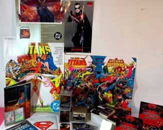 DC Comics Collectibles  Trading Cards