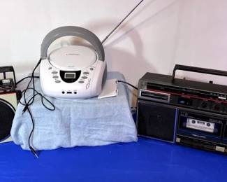 Boom Boxes And CD Player For Your Musical Enjoyment