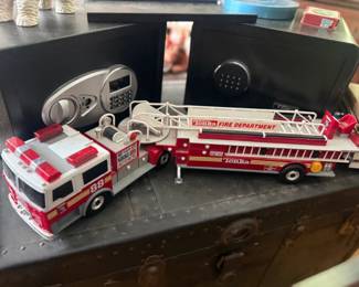 Tonka Fire Department Aerial Ladder Fire Truck Toy
Condition: Good
Pressed-metal/plastic Tonka-style fire department aerial ladder truck in red, white, and silver. Visible markings include 'Tonka' and 'Fire Department.' Condition appears good overall with visible handling wear; no obvious major breaks are visible from this angle.
