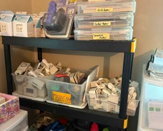 Assorted clear plastic craft storage organizers and parts bins lot
Condition: Good
Mixed lot of clear plastic storage organizers used for craft supplies or small parts: stackable latching bins, compartment cases, drawer-style boxes, and small accessory containers. Visible contents labels suggest hobby/craft sorting (for example seasonal decor, glitter, etc.). Shelf is not included in the identification; only the organizer containers are treated as the salable object group.