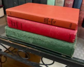 Edward Gibbon The Decline and Fall of the Roman Empire hardcover book set
Condition: Good
Three matching-looking hardcover volumes with bright orange, red, and green cloth bindings; the visible spine text suggests a classic multi-volume set of Edward Gibbon's historical work. Background books are not counted.