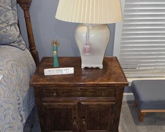 Night stand