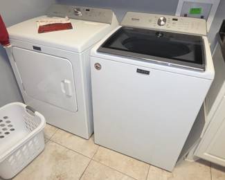 Maytag washer/dryer