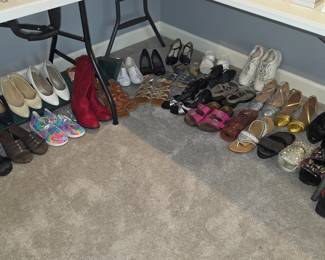 More ladies shoes (7.5)