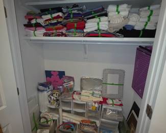 Fabric and crafting storage containers