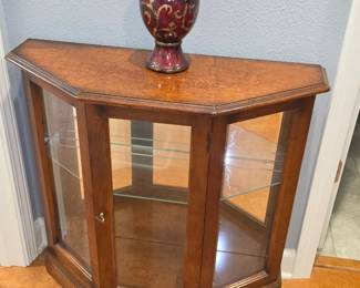 Small display cabinet