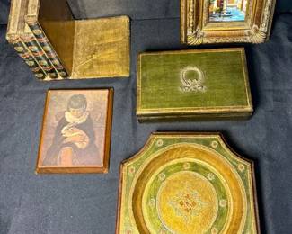 vintage Italian Florentine carved and gilded wooden decor,