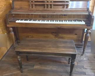 North Carolina Grand Piano Company Spinet Piano And Bench