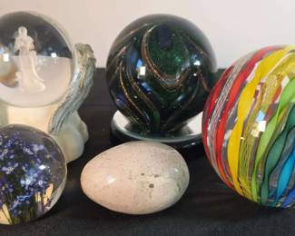 Swirl Of Peacock Feathers Orb, Angel Orb Colorful Swirl Flower Orbs Egg Paperweight