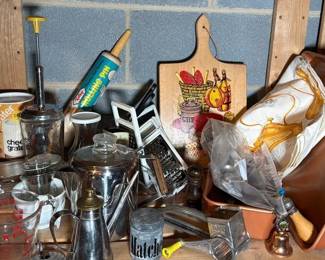 Mystery Lot Of Vintage Kitchen Items