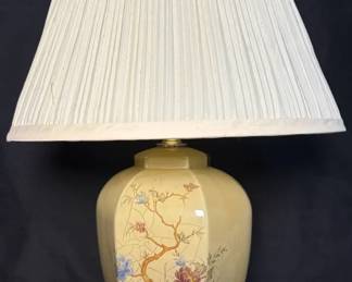 vintage Chinoiseriestyle ceramic ginger jar table lamp
