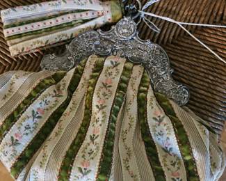 Lovely victorian hand purse