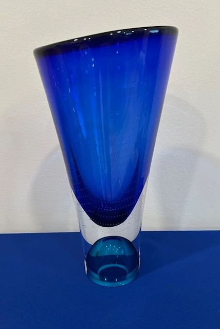 Kosta Boda Goran WarFF Zoom Blue Bubbles art glass vase - signed.
