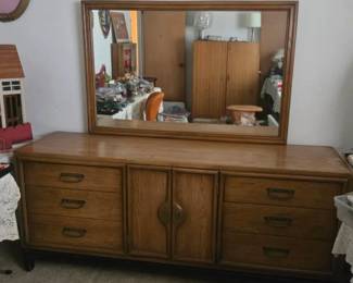 Vintage Mid-Century Dresser