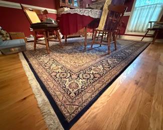Tabris oriental rug 9x12 with pad smoke free pet free home, perfect condition