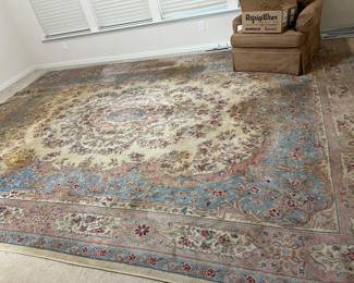 This is a very very big rug from KARASTAN!