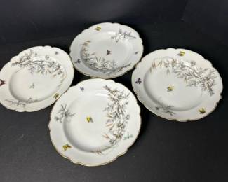 284 fourdecorativeporcelainplateswithin