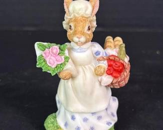 182 smallroyaldoultonmrsbunnykinsfiguri