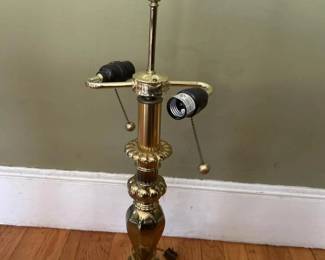 072 brassstyledoublesockettablelamp