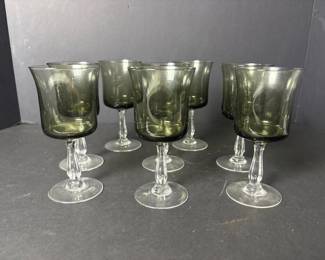 271 eightvintagestylesmokygreenwinegla