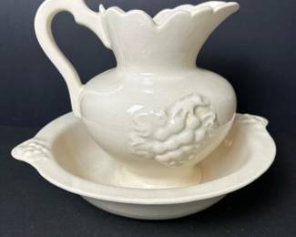 275 vintagewhiteceramicpitcherandbasin