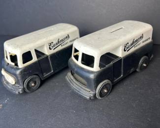 078 twovintagecushmansbakeryplastictoy