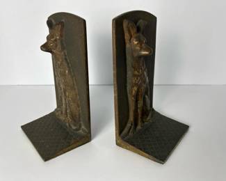 391 pairofcastirondogmotifbookendsin