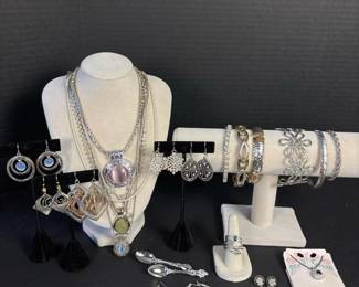 215 assortedsilvertonecostumejewelryacc