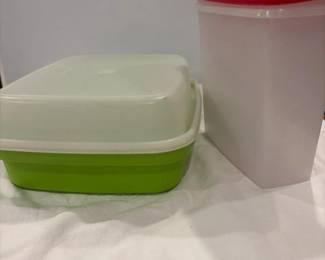 387 tupperwareplasticfoodstoragecontaine