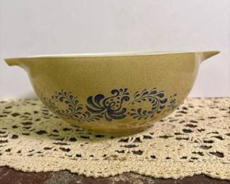 020 vintagepyrex443friendshipmixingbowl