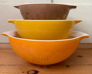 044 vintagepyrexmixingbowlsassortedpatt