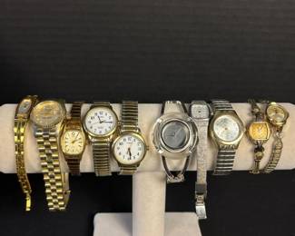 013 assortedvintagewomenswristwatchesti