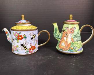 138 pairofenamelminiatureteapotsbeeand