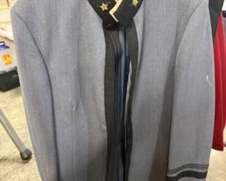 FANTASTIC COLLECTION OF MILITARY UNIFORMS, INCLUDING COMPLETE FORMAL DRESS UNIFORM AND OTHER VINTAGE CLOTHING FROM JACKETS/SHIRTS/PANTS/CAMO/SWEATS/RAINGEAR/BOOTS-MORE!!!!!!