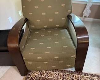 Gorgeous La Z Boy Classics Reclining Chair like new ( there are 2 of these matching identical chairs