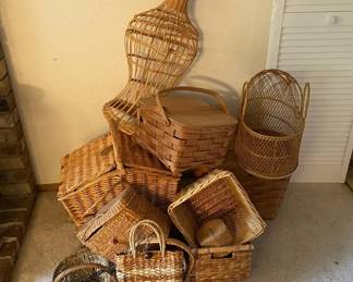 Mixture Of Picnic Baskets Handle Baskets  Storage Baskets