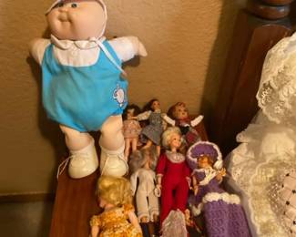 Vintage Dolls Including Dolly Parton