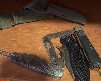 3 Pocket Knives