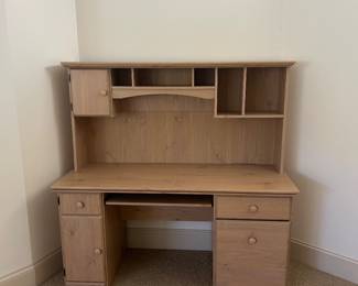 Desk with pullout tray