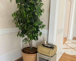 Artificial plant, shredder