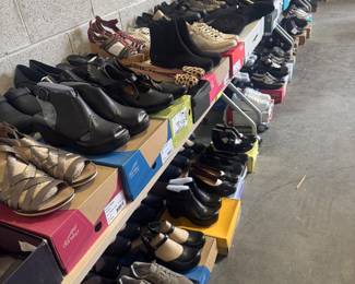 Shoes size 9-11