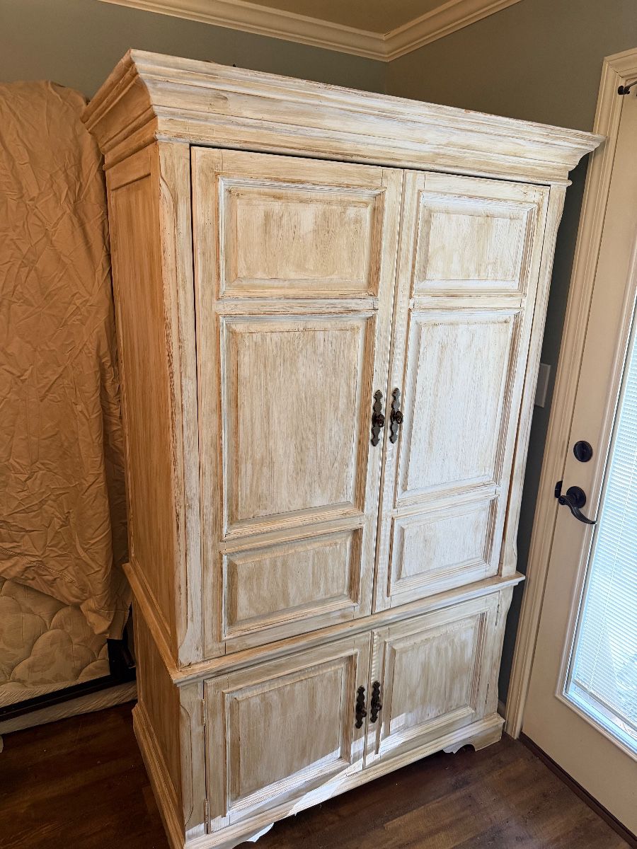 Armoire