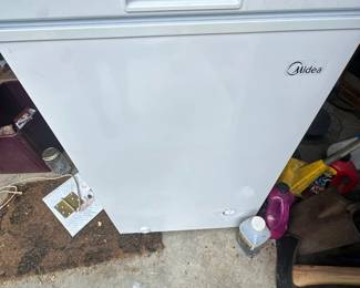 Midea chest freezer